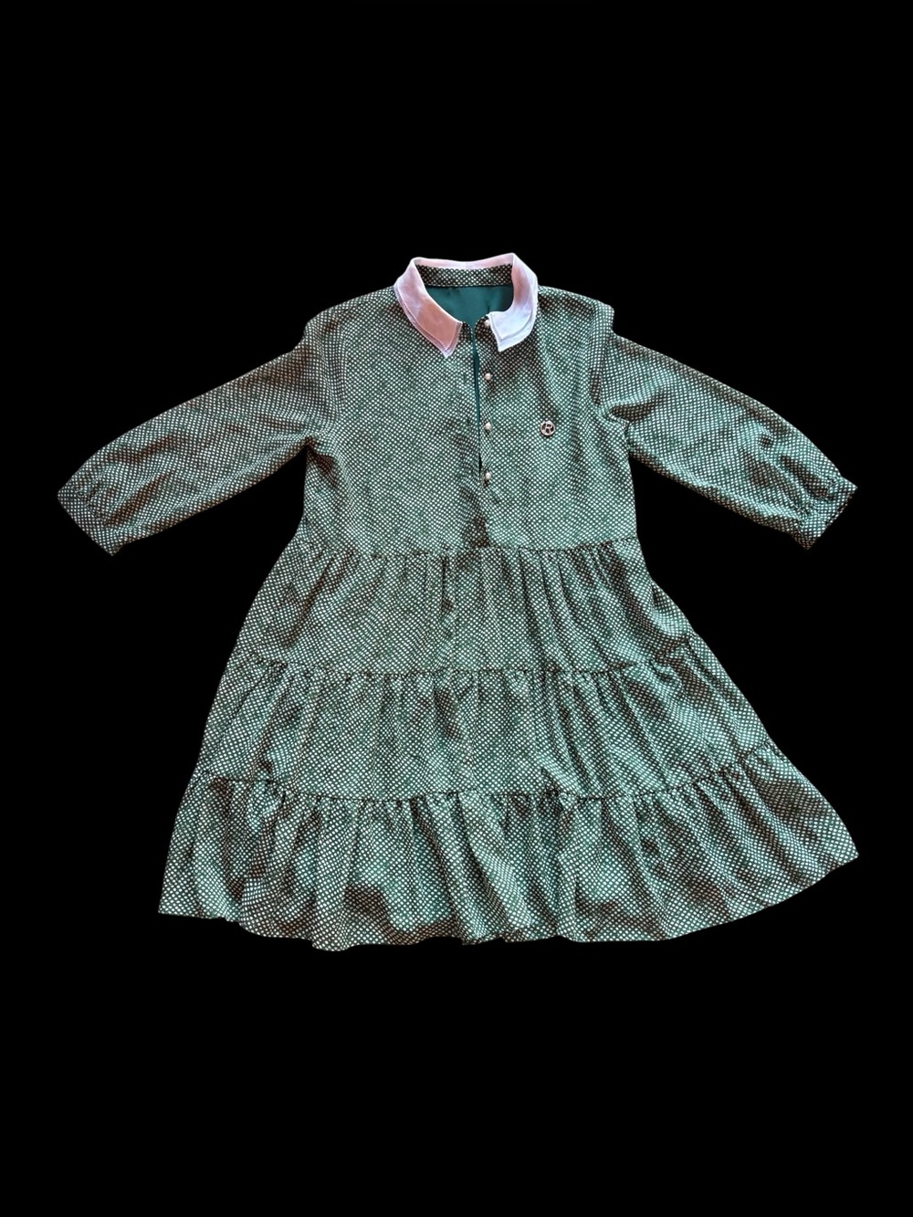 ✨Green with white polka dot dress and collar with buttons✨